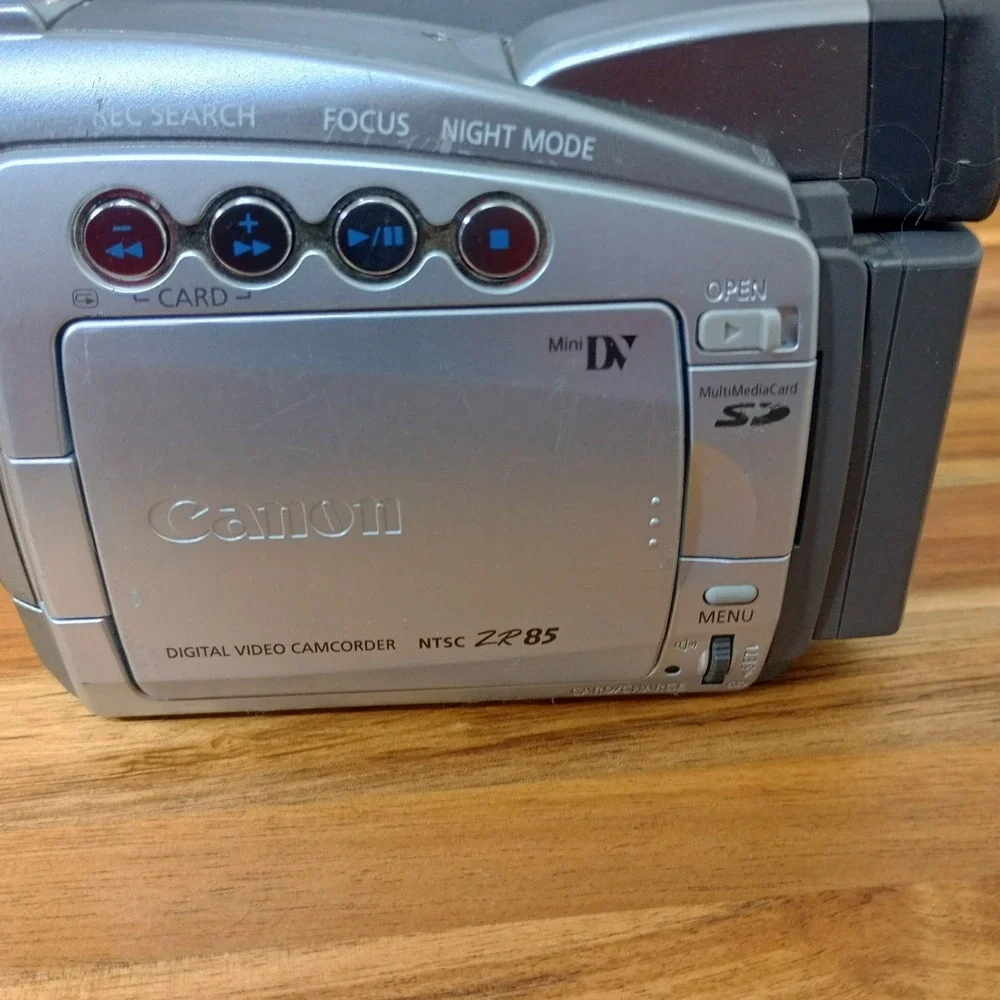 Canon ZR 85 Mini DV Camcorder MiniDV Cassette Video Camera UNTESTED PARTS REPAIR